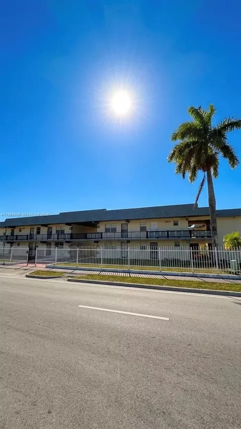 301 NW 177th St #201, Miami Gardens, FL 33169