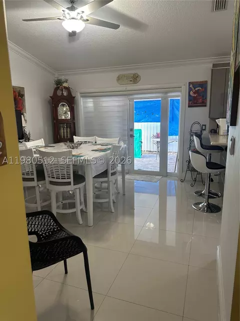 2501 W 73rd Pl, Hialeah, FL 33016 photo 14