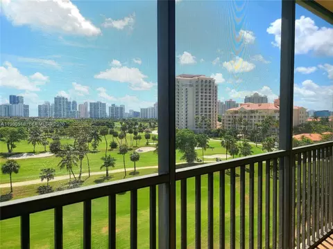 20335 W Country Club Dr #705, Aventura, FL 33180