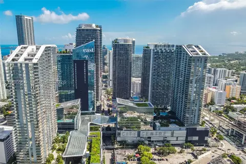 55 SW 9th St #1109, Miami, FL 33130
