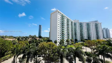 19390 Collins Ave #424, Sunny Isles Beach, FL 33160