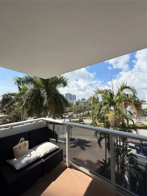 3140 S Ocean Dr #310, Hallandale Beach, FL 33009