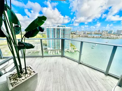 17111 Biscayne Blvd #2305, North Miami Beach, FL 33160