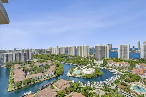 1000 W Island Blvd #2908, Aventura, FL 33160