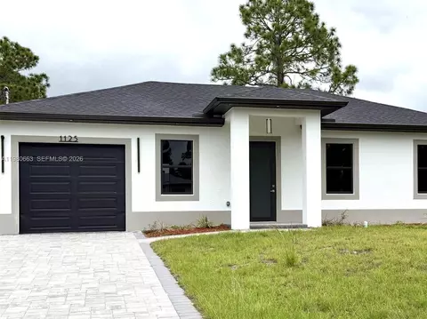 154 Pennfield St, Lehigh Acres, FL 33974