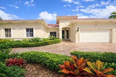 7851 NW 159th Ter, Miami Lakes, FL 33016