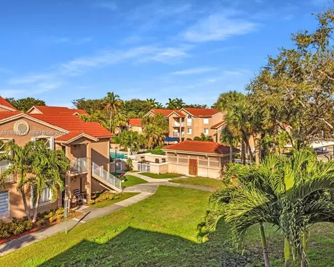 15770 SW 106th Ter #303, Miami, FL 33196
