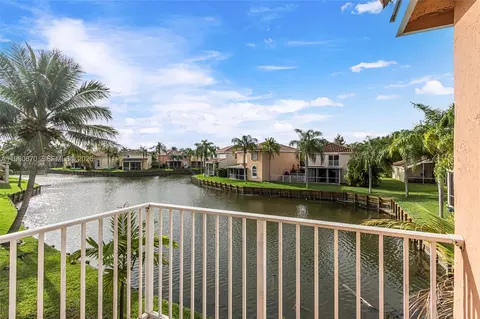 1550 N Trafalgar Cir, Hollywood, FL 33020