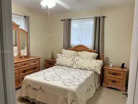 Bedroom - 685 W 77th St, Hialeah, FL 33014 photo 4 of 7