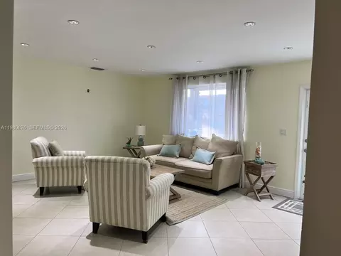 Living - 685 W 77th St, Hialeah, FL 33014 photo 1 of 4