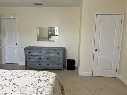 Bedroom - 685 W 77th St, Hialeah, FL 33014 photo 3 of 7