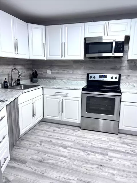 1670 NE 191st St #403-3, Miami, FL 33179