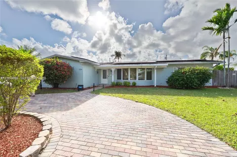 1304 N 40th Ave, Hollywood, FL 33021