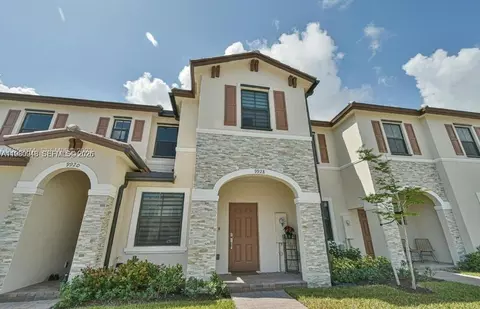 9928 SW 228th Ter, Cutler Bay, FL 33190