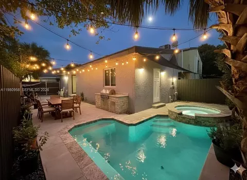 Exterior - 4518 NW 185th St, Miami Gardens, FL 33055 photo 3 of 3