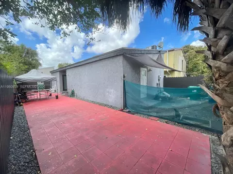 Exterior - 4518 NW 185th St, Miami Gardens, FL 33055 photo 2 of 3