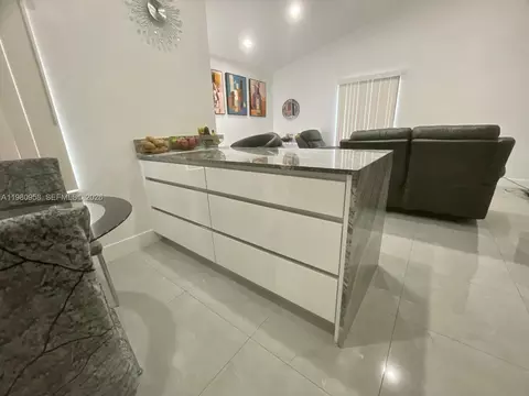 Kitchen - 4518 NW 185th St, Miami Gardens, FL 33055 photo 2 of 3