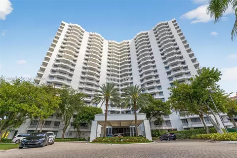 3300 NE 192nd St #1611, Aventura, FL 33180