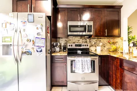 Kitchen - Undisclosed, Hialeah, FL 33018 photo 2 of 2