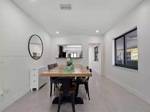 Dining - 252 E 36th St, Hialeah, FL 33013 photo 1 of 2