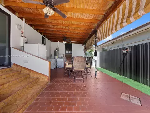 Exterior - 252 E 36th St, Hialeah, FL 33013 photo 2 of 6