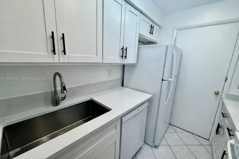 1431 S 14th Ave #118, Hollywood, FL 33020