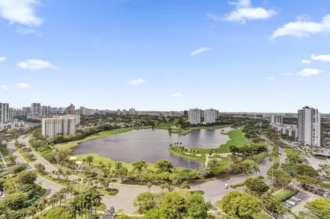 20281 E Country Club Dr #2209, Aventura, FL 33180