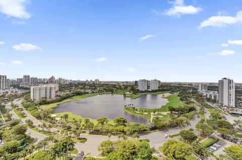 20281 E Country Club Dr #2209, Aventura, FL 33180