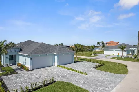 1105 SE 38 St, Cape Coral, FL 33904