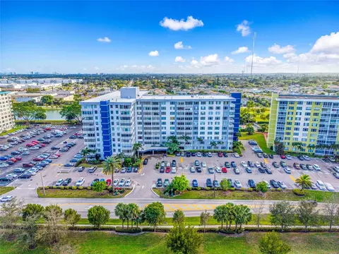 4350 Hillcrest Dr #200, Hollywood, FL 33021