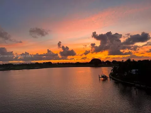 9350 W Bay Harbor Dr #5C, Bay Harbor Islands, FL 33154