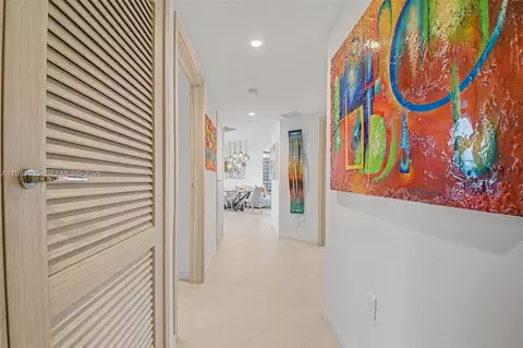 1000 Brickell Plz #2912, Miami, FL 33131