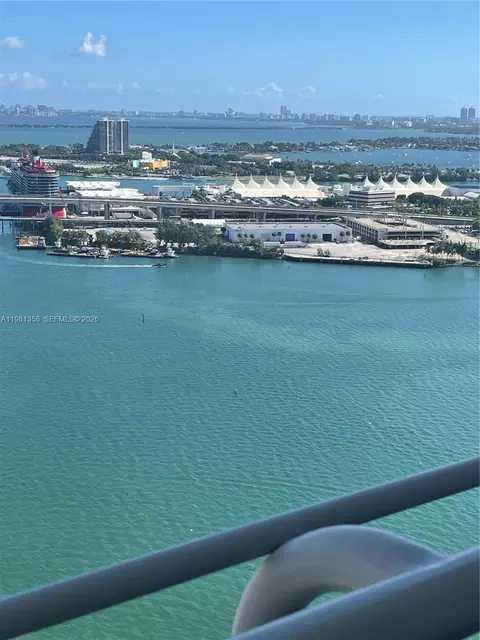 View/Area - 335 S Biscayne Blvd #3610, Miami, FL 33131 photo 8 of 9