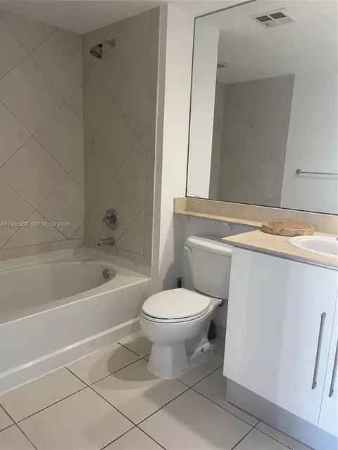 Bath - 335 S Biscayne Blvd #3610, Miami, FL 33131 photo 2 of 3