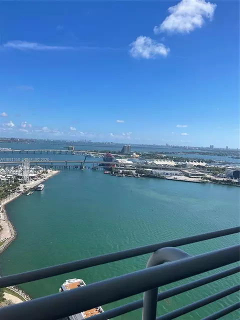 View/Area - 335 S Biscayne Blvd #3610, Miami, FL 33131 photo 6 of 9