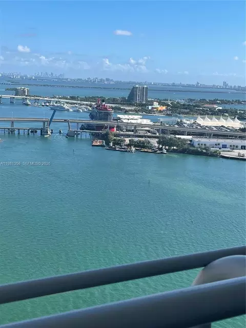 View/Area - 335 S Biscayne Blvd #3610, Miami, FL 33131 photo 5 of 9