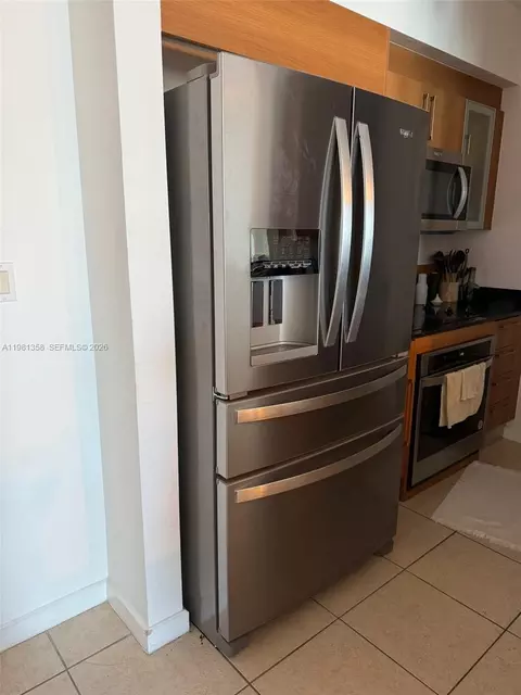 Kitchen - 335 S Biscayne Blvd #3610, Miami, FL 33131 photo 1 of 3