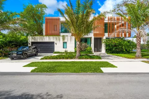 7700 SW 50th Ct, Miami, FL 33143