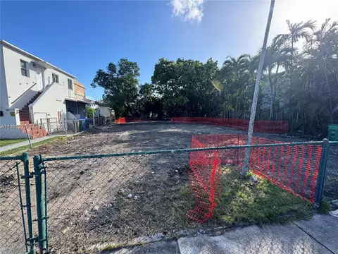Undisclosed, Miami, FL 33145