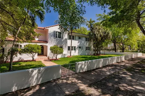 2111 Alhambra Cir, Coral Gables, FL 33134