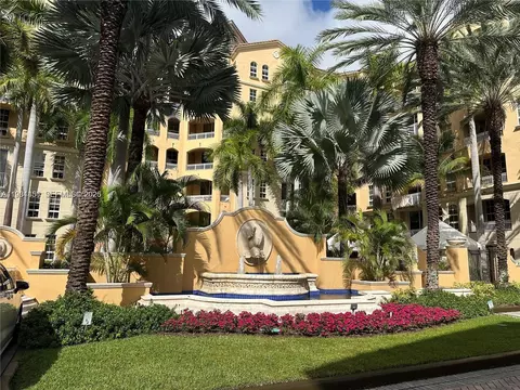 3001 NE 185th St #222, Aventura, FL 33180