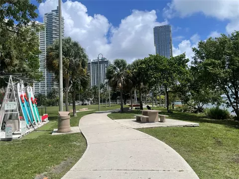 1750 N Bayshore Dr #2814, Miami, FL 33132