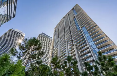 88 SW 7th St #2005, Miami, FL 33130
