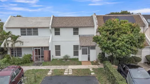 1355 Seaview, North Lauderdale, FL 33068