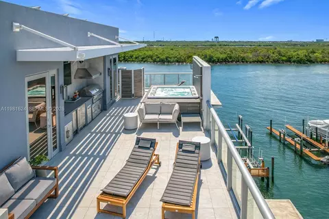 2890 N Ocean Dr, Hollywood, FL 33019