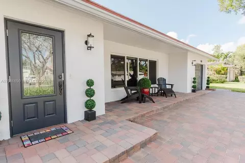 1710 NW 106th Ter, Pembroke Pines, FL 33026