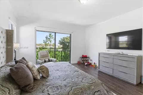 Bedroom - 3407 W 99th Pl, Hialeah, FL 33018 photo 4 of 5