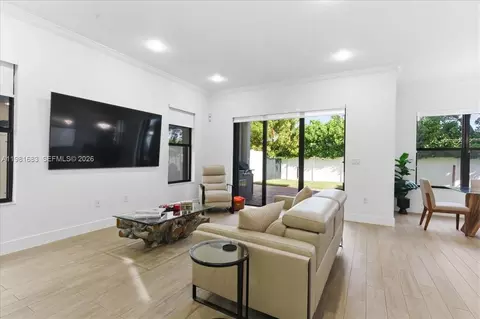 Living - 3407 W 99th Pl, Hialeah, FL 33018 photo 2 of 3