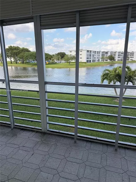 View/Area - 2052 Exeter C #2052, Boca Raton, FL 33434 photo 2 of 2