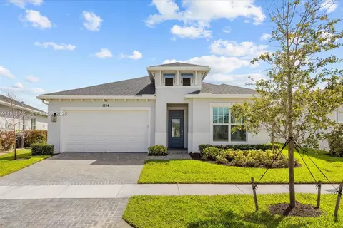 1204 SE Woodbine Rd, Port Saint Lucie, FL 34984